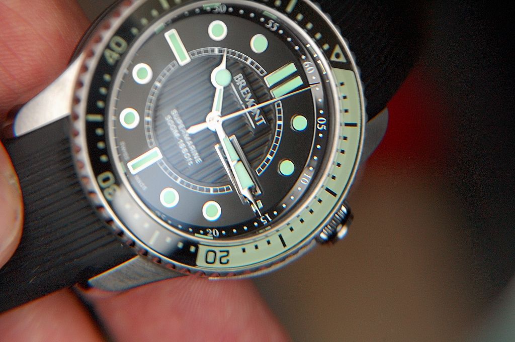 34mm dive watch